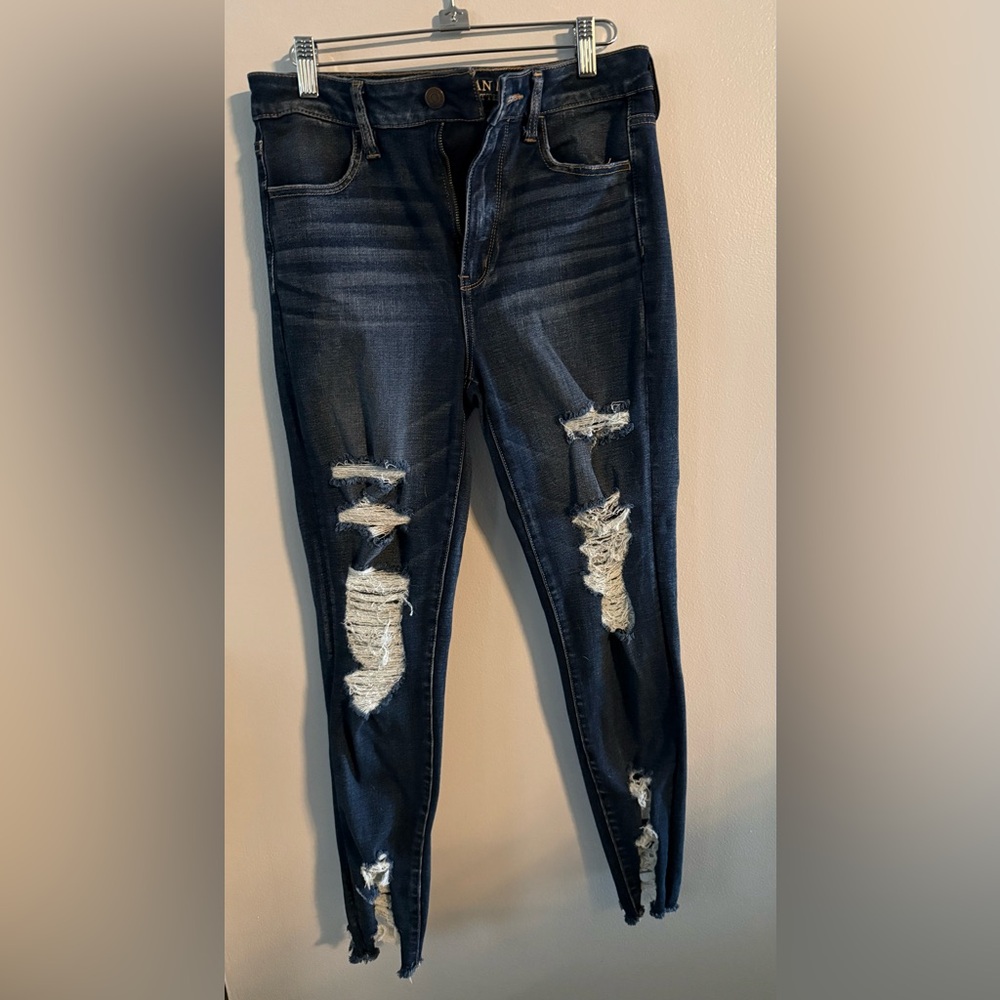 Women’s American Eagle Outfitters Dark Blue Distressed Skinny Jeans Size 8 Reg